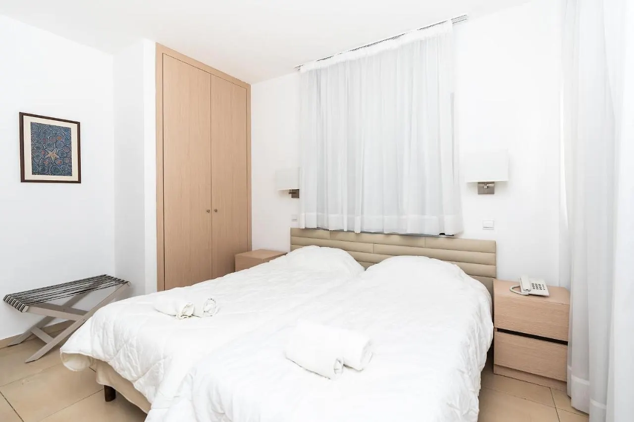 Flora Hotel Apartments Protaras