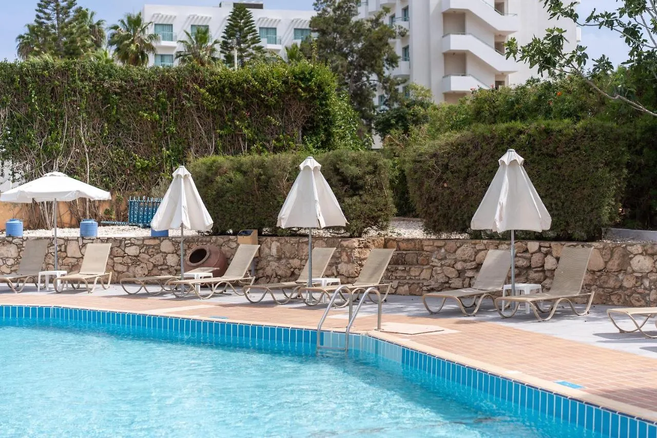 Flora Hotel Apartments Protaras 2*,