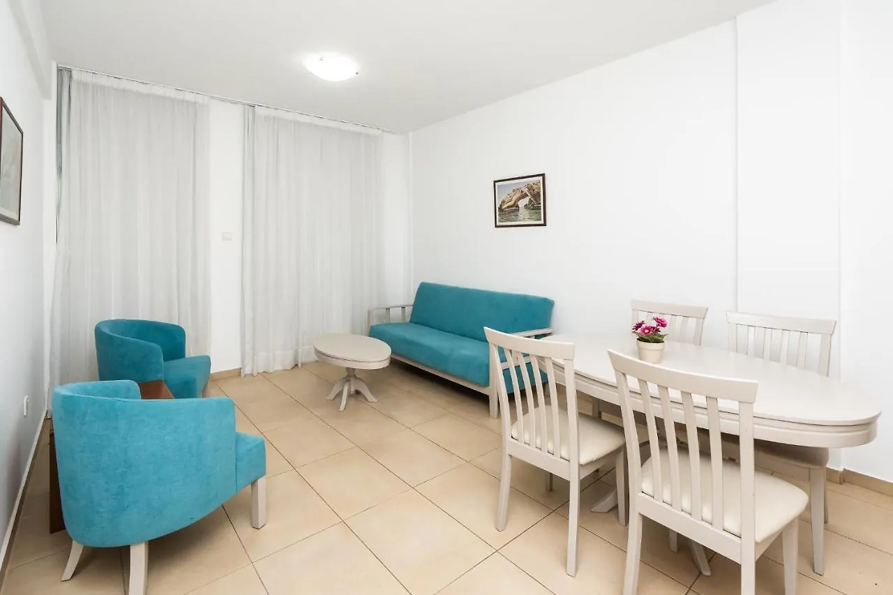 Flora Hotel Apartments Protaras