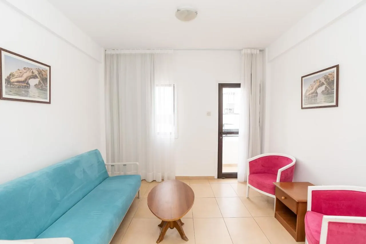 Flora Hotel Apartments Protaras 2*,